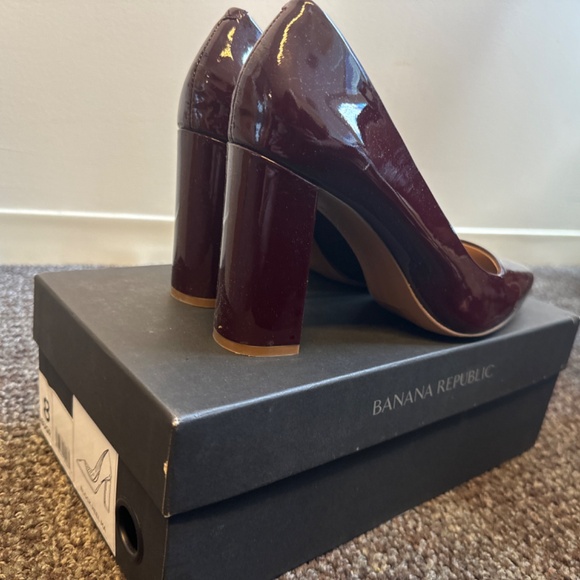 Banana Republic pointy toe block heel pumps - Picture 5 of 5